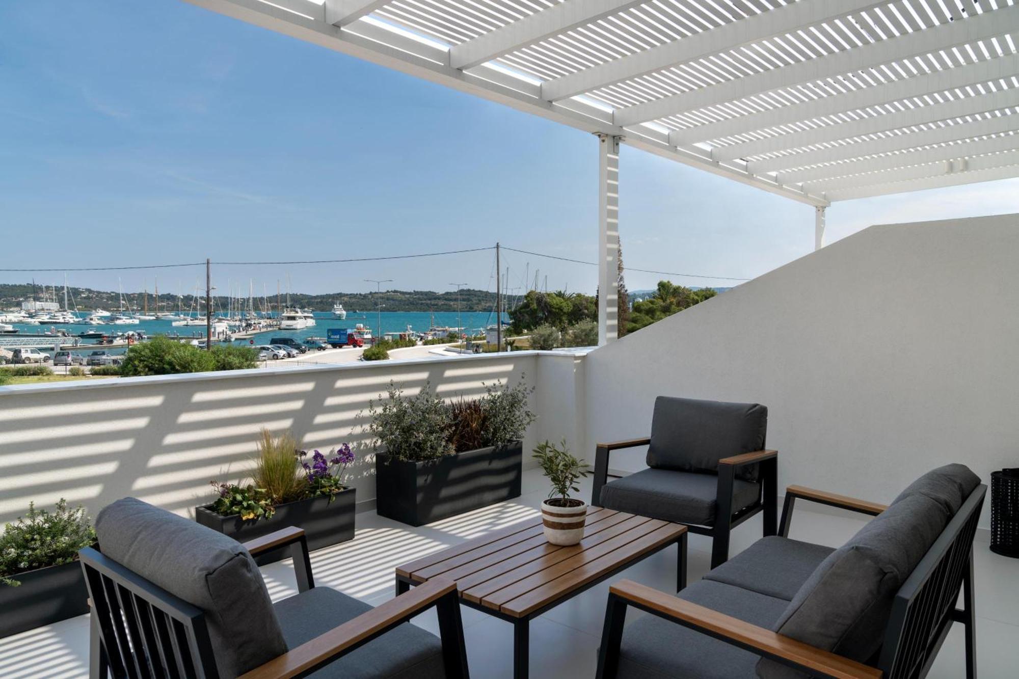 Marina Suite ปอร์โตเฮลี ภายนอก รูปภาพ